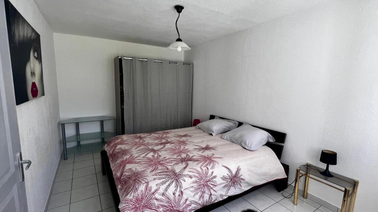 Superbe Appartement Aubessagne Екстер'єр фото